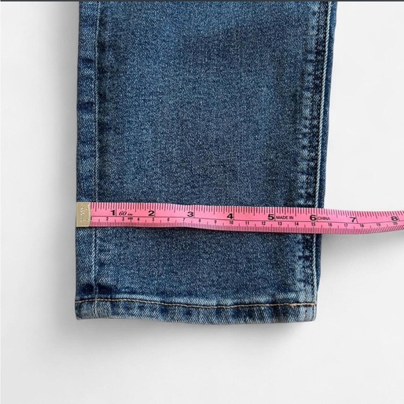 American Eagle Outfitters Women's Blue Mom Jeans size 4 regular - Picture 7 of 8